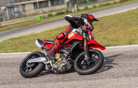 Ducati Hypermotard 698 Mono RVE – foto 2 – Ducati Vitória